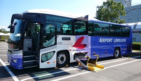 新型高速バス