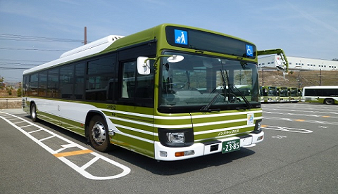 新型ハイブリッドバス