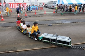 ミニ電車の走行