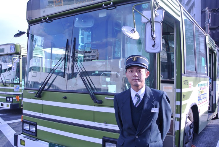 社員紹介 路線バス運転士 広島電鉄採用情報